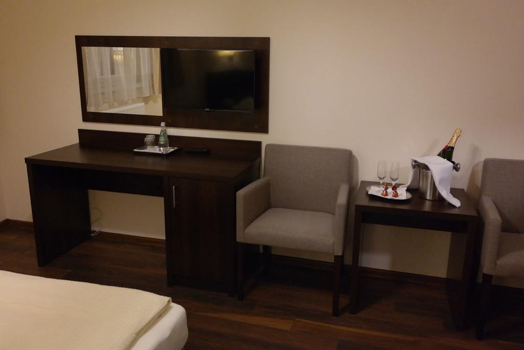 Hotel Pod Chelmem Ropa Zimmer foto