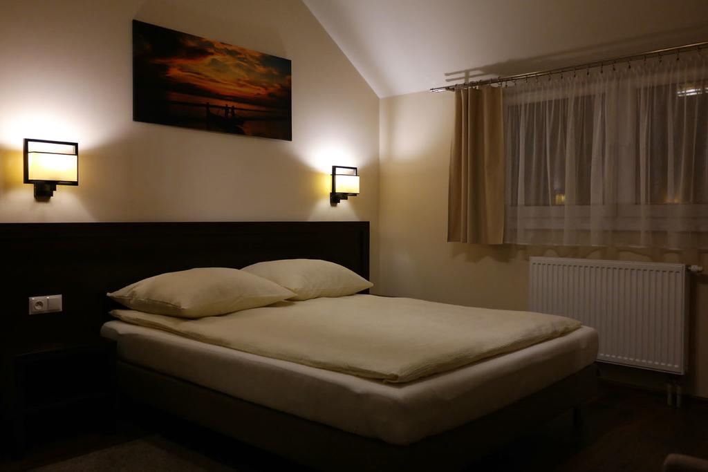 Hotel Pod Chelmem Ropa Zimmer foto